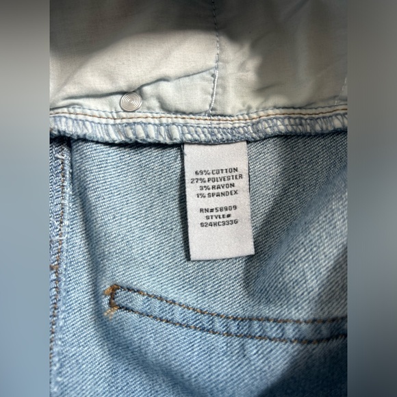 Shorts - Picture 9 of 9